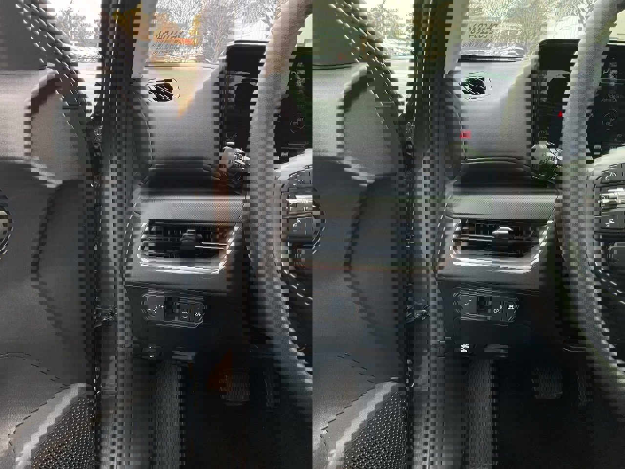 Used 2025 Kia K4 LXS image 26