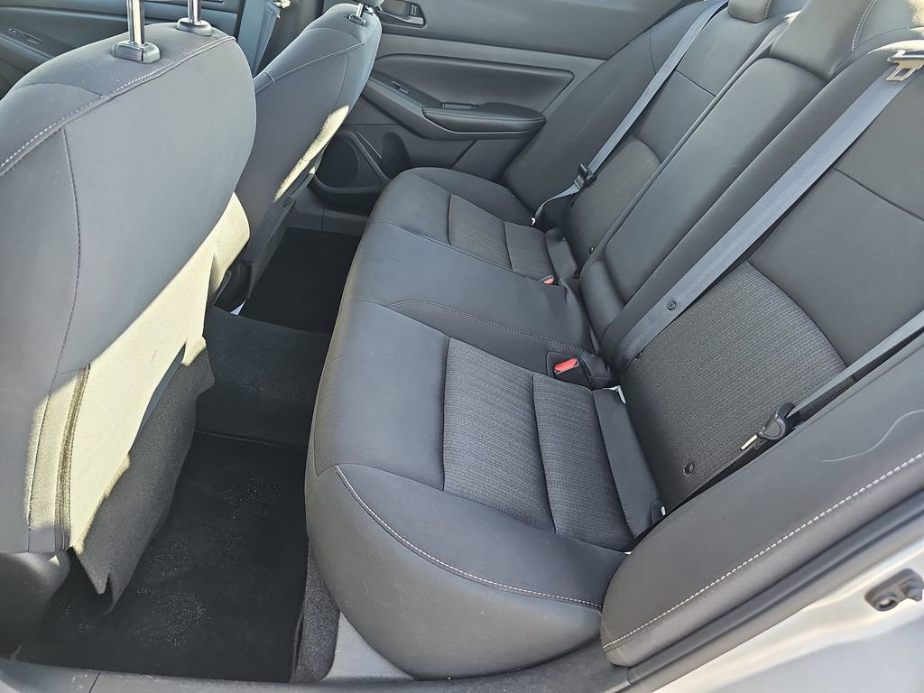 Used 2024 Nissan Altima 2.5 SV image 16