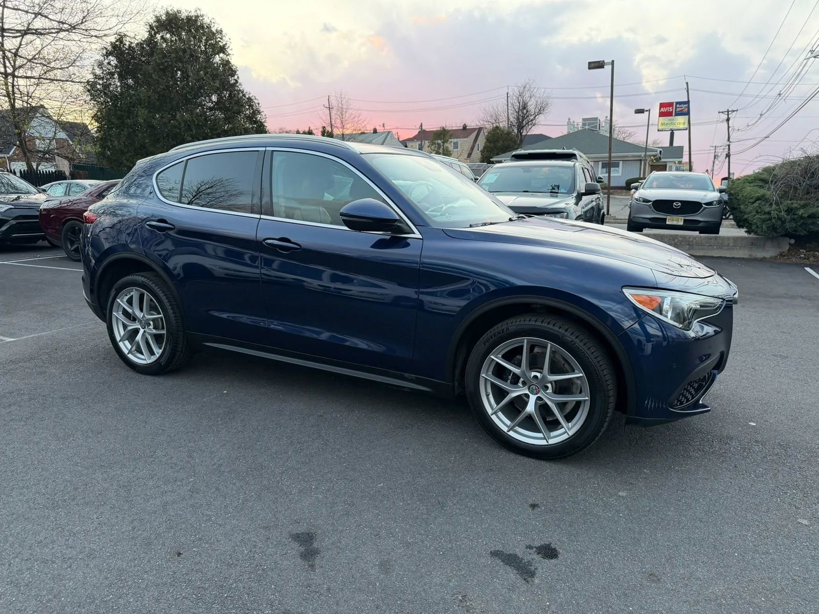 Used 2019 Alfa Romeo Stelvio Ti Lusso w/ Quick Order Package 22X Lusso image 10