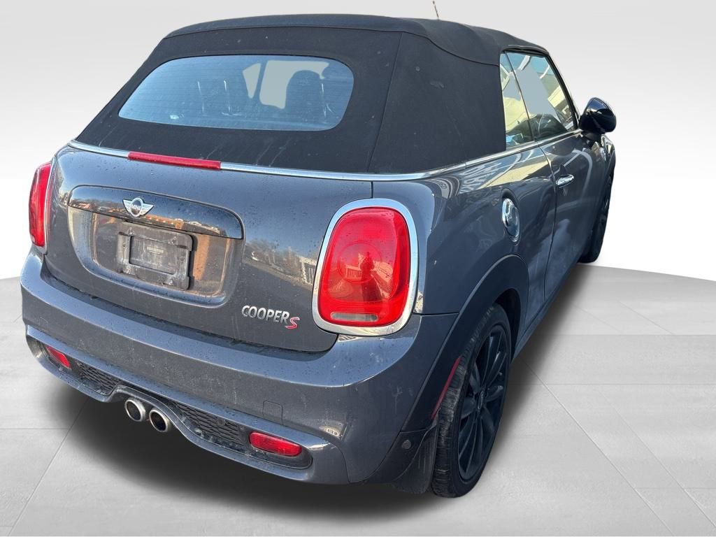 Used 2018 MINI Cooper S image 3