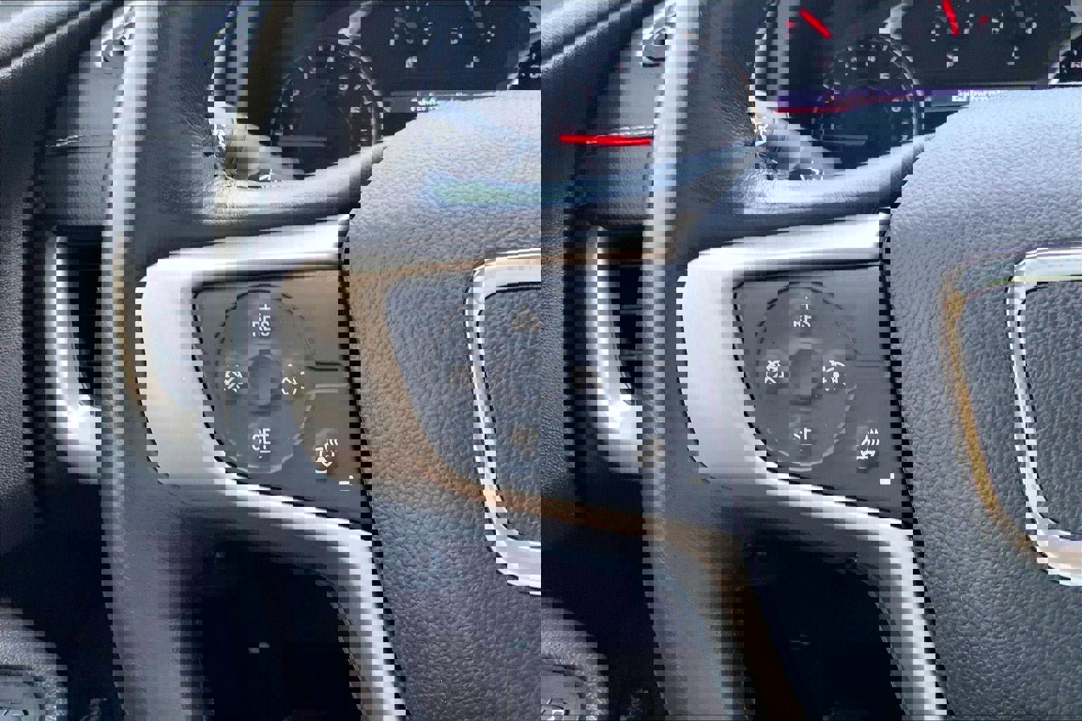 Used 2019 GMC Terrain Denali w/ Comfort Package AWD/4WD image 18