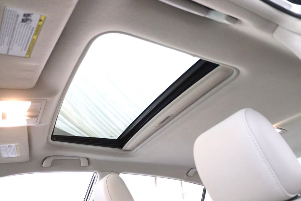 Used 2011 Toyota Avalon Limited FWD image 21