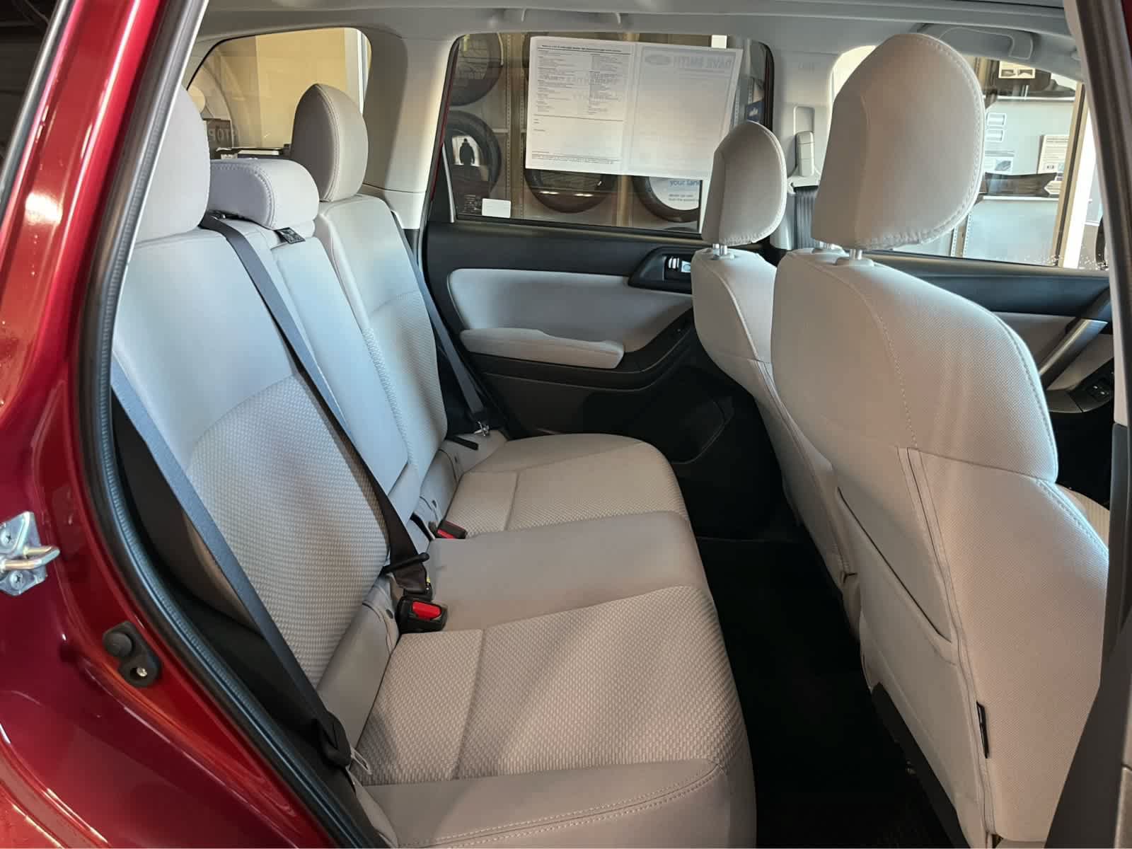 Used 2015 Subaru Forester 2.5i Premium w/ All-Weather Package AWD/4WD image 32