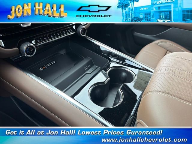 New 2026 Chevrolet Suburban High Country image 33