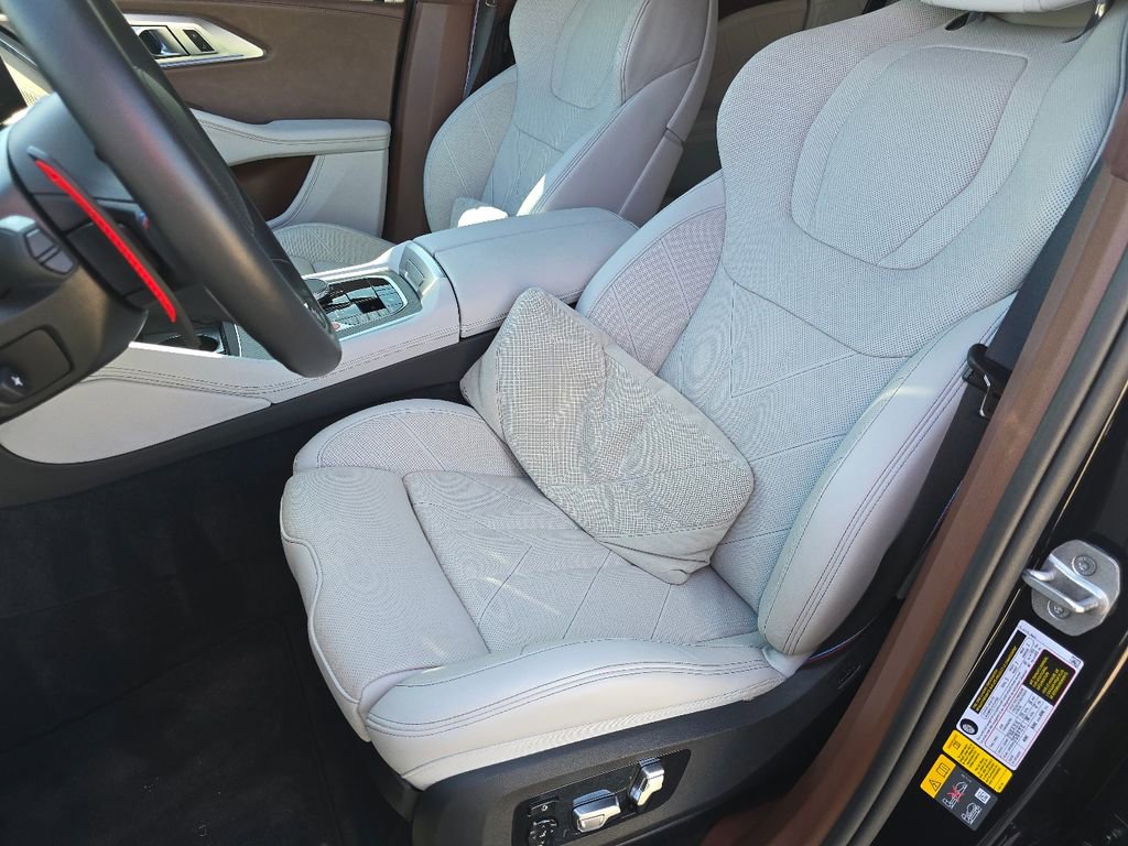 Used 2023 BMW XM AWD/4WD image 23