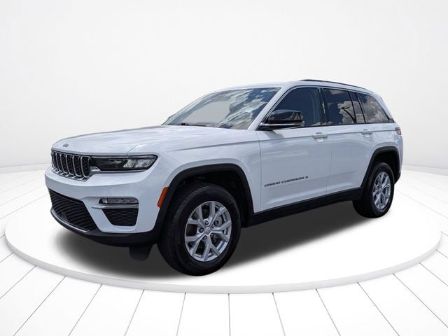 Used 2023 Jeep Grand Cherokee Limited AWD/4WD image 7