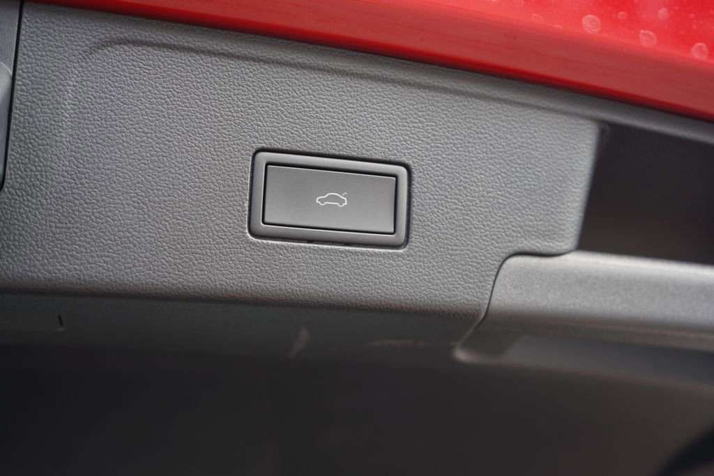 Used 2025 Volkswagen Atlas Cross Sport SEL R-Line image 27