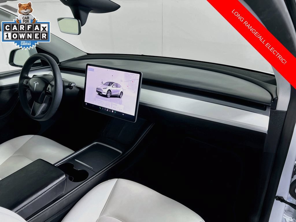Used 2024 Tesla Model Y Long Range AWD/4WD image 32