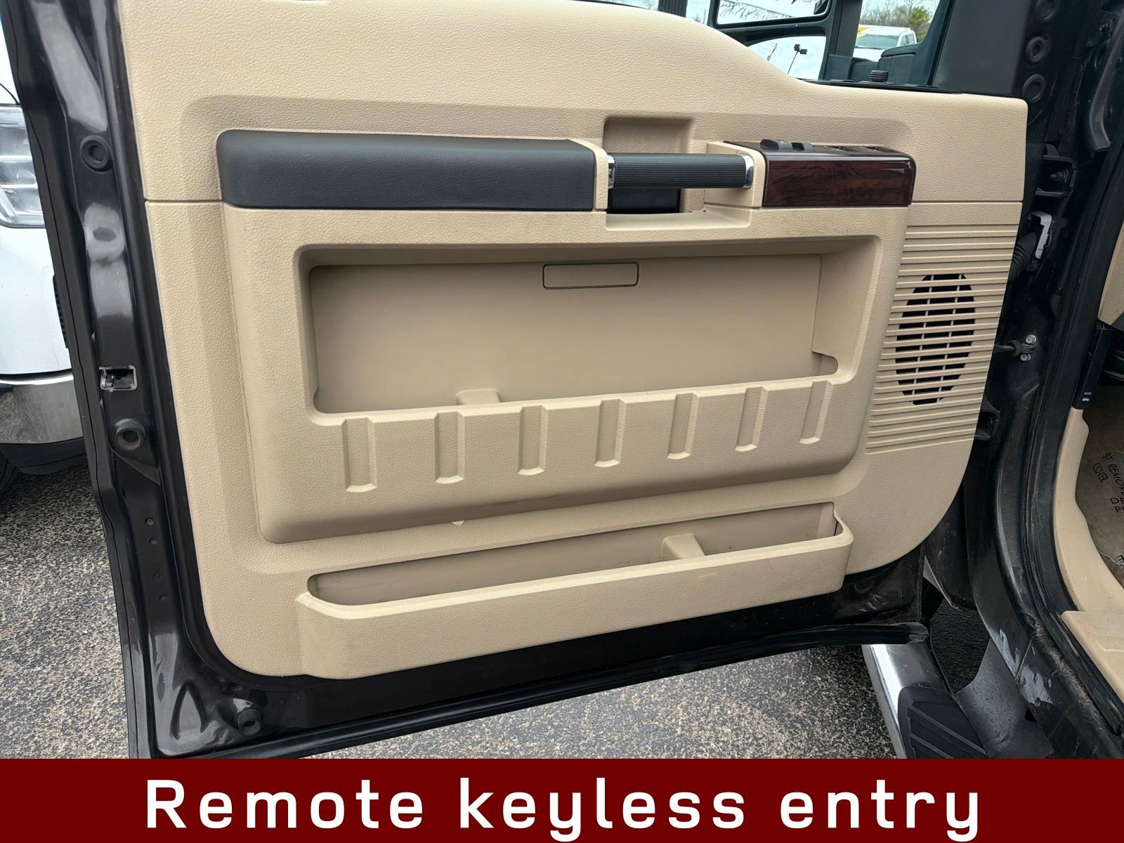 Used 2008 Ford F250 Lariat image 11