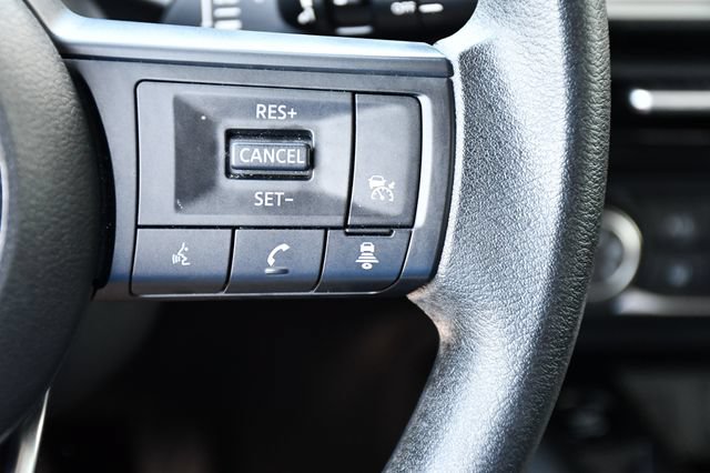 Used 2025 Nissan Kicks SV FWD image 29