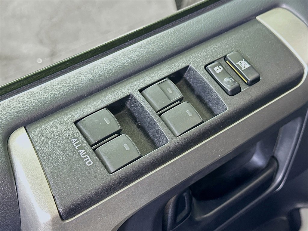 Used 2013 Toyota 4Runner SR5 image 19