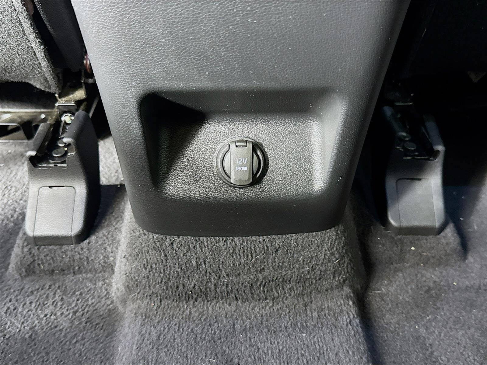 Certified 2024 Kia Telluride EX w/ EX Captain's Chair Package AWD/4WD image 28
