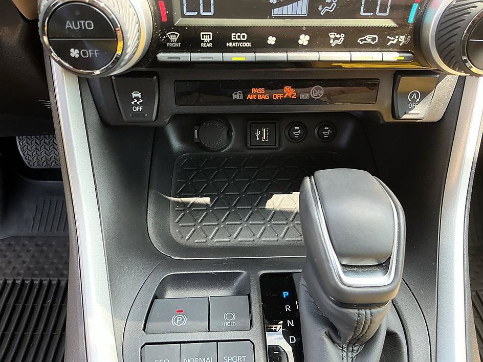 Used 2025 Toyota RAV4 XLE Premium FWD image 17