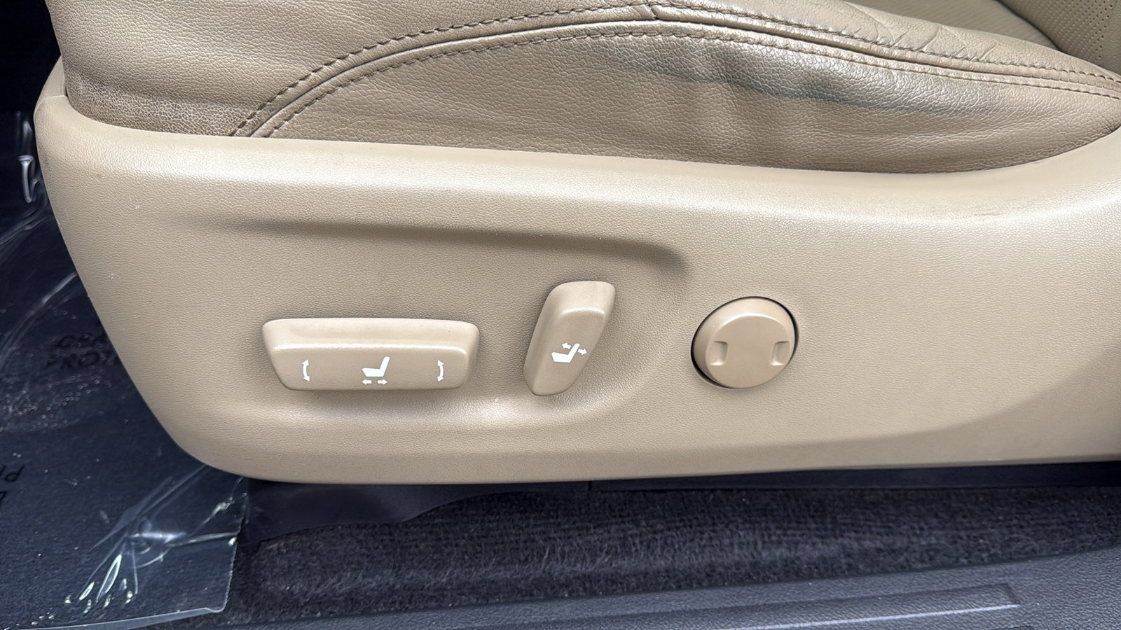 Used 2016 Toyota 4Runner Limited image 12