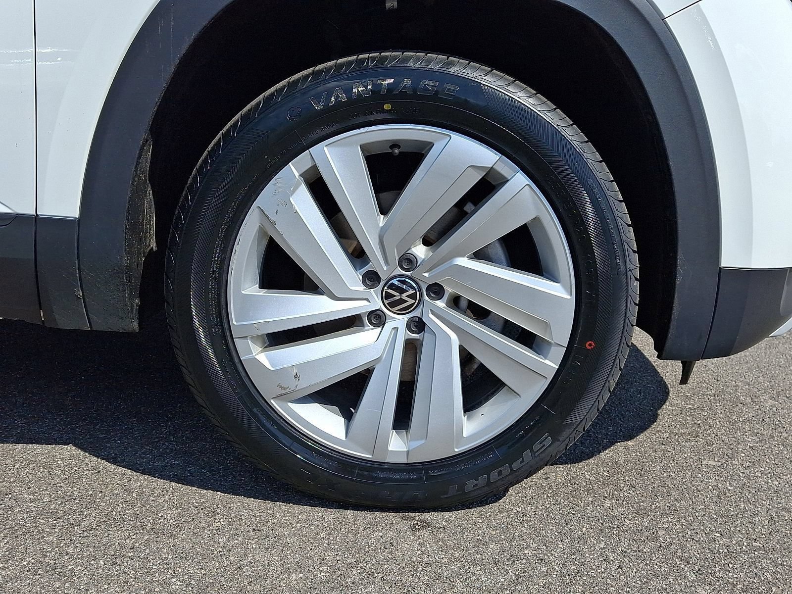 Used 2022 Volkswagen Atlas Cross Sport SE AWD/4WD image 8
