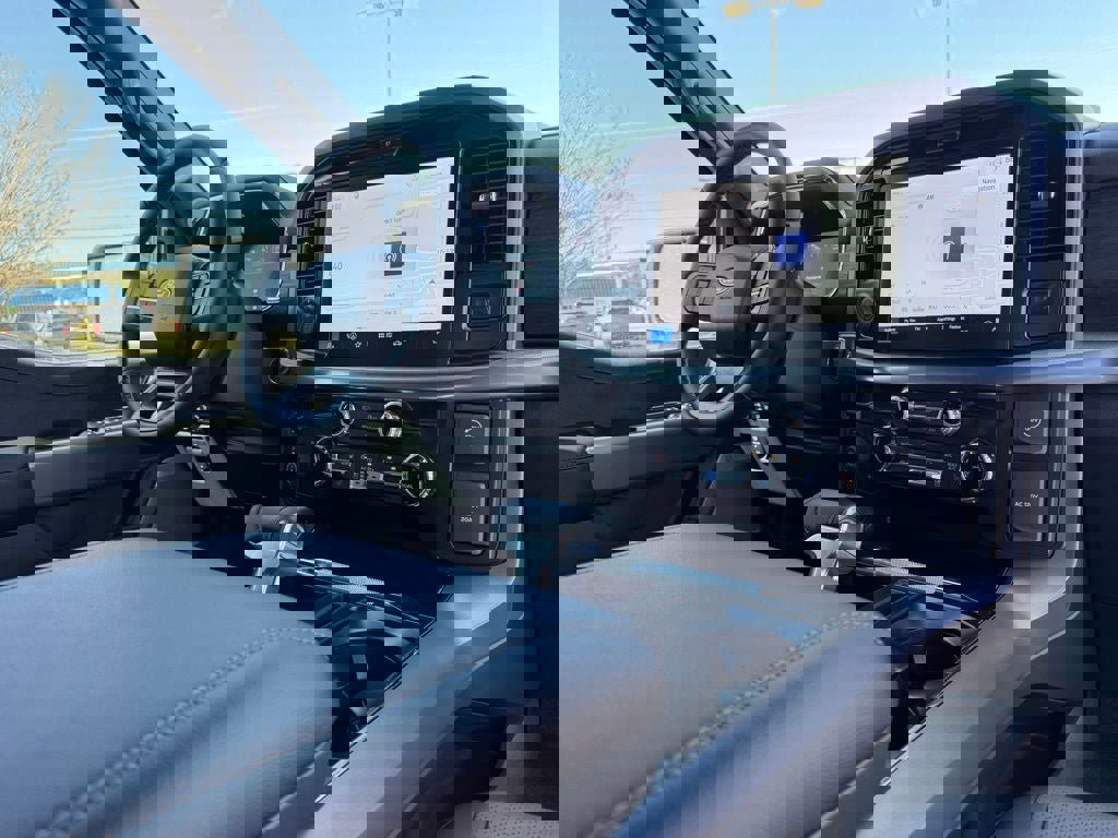 New 2026 Ford F150 Lariat w/ Equipment Group 501A Mid image 9