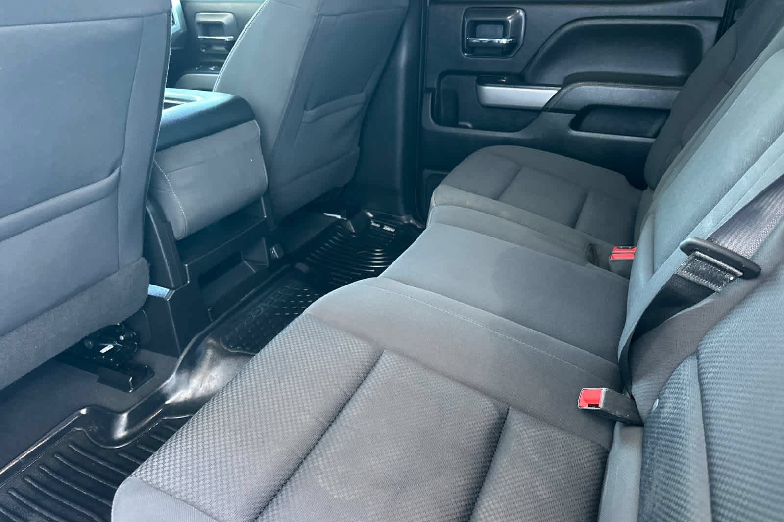 Used 2019 Chevrolet Silverado 2500 LT AWD/4WD image 4