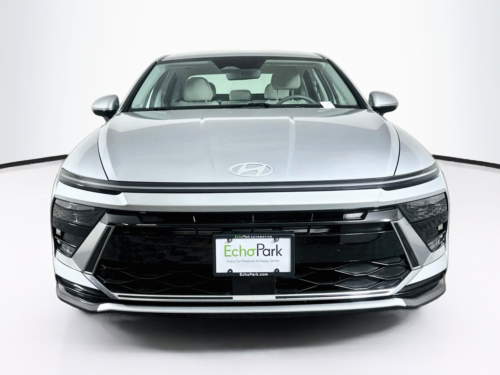 Used 2025 Hyundai Sonata SEL FWD image 2