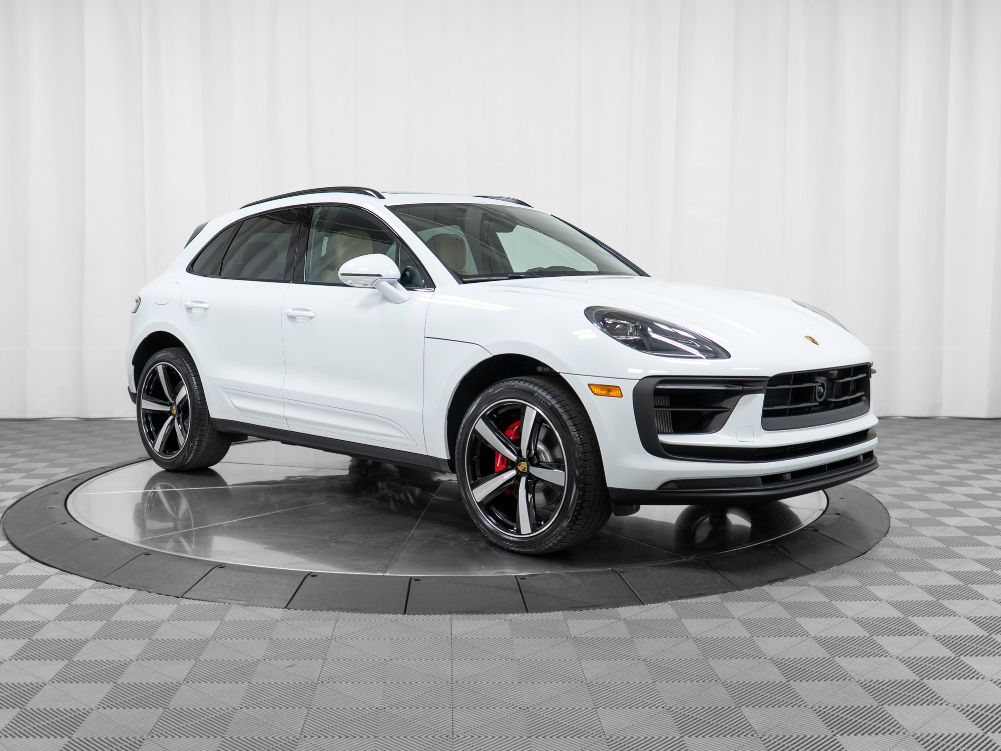 New 2026 Porsche Macan S AWD/4WD image 9