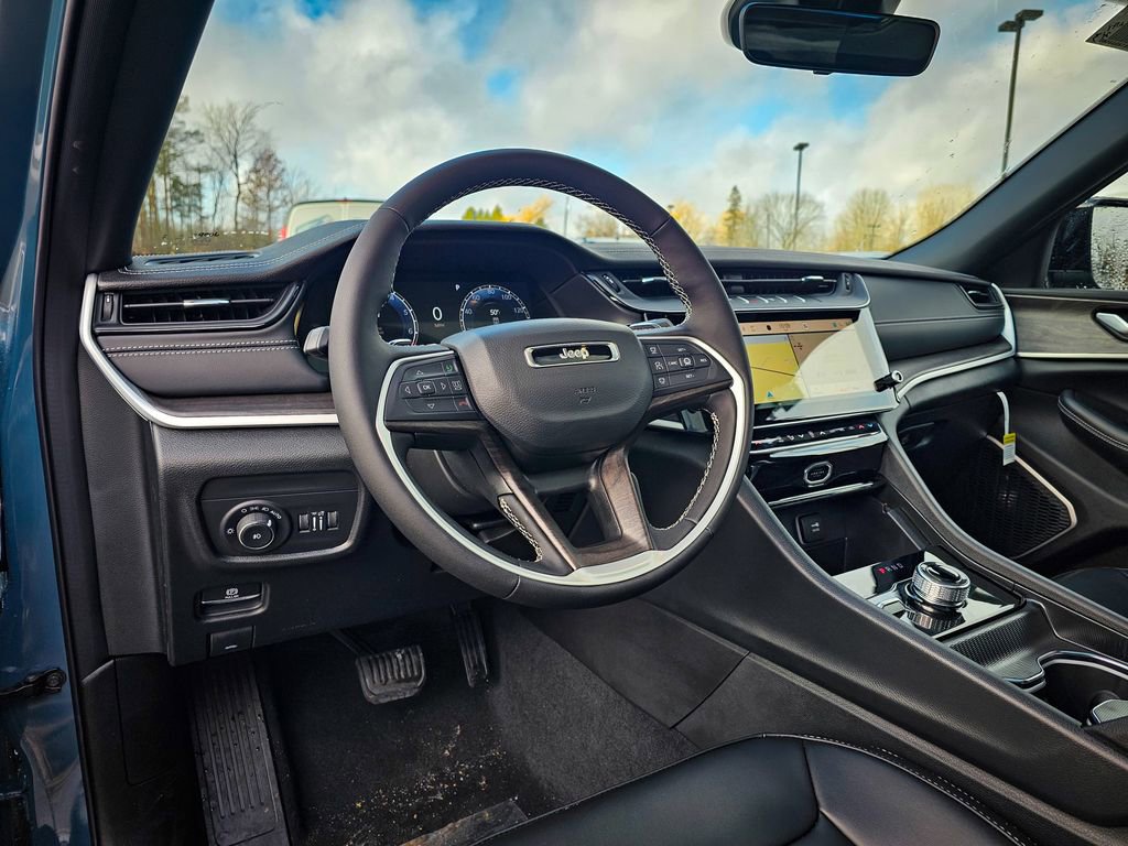 New 2026 Jeep Grand Cherokee Limited image 13