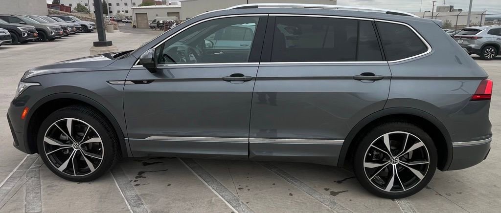 Used 2022 Volkswagen Tiguan SEL R-Line AWD/4WD image 5