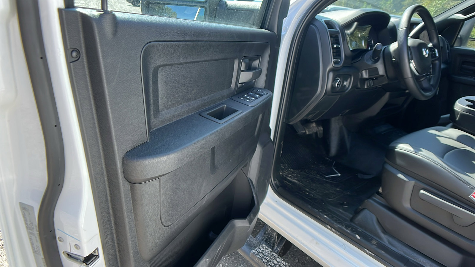 New 2025 RAM 4500 Tradesman w/ Safety Group image 15