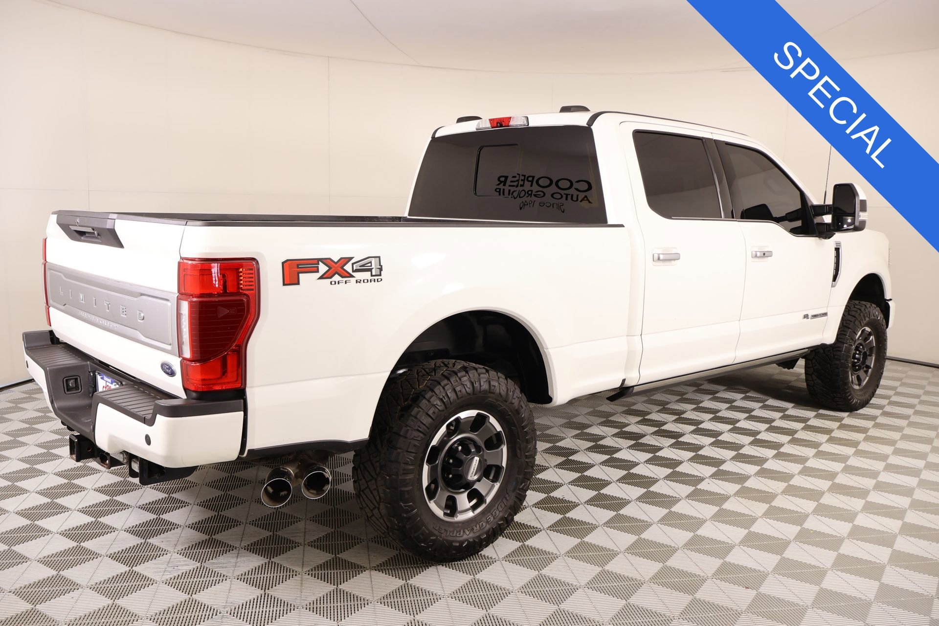 Used 2022 Ford F350 Limited AWD/4WD image 22
