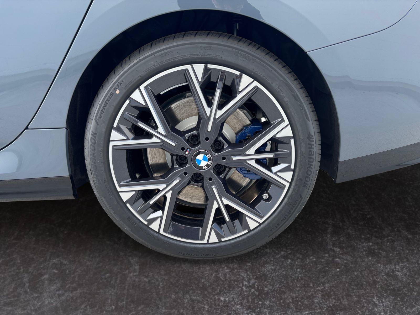 Used 2026 BMW M235i xDrive w/ Technology Package AWD/4WD image 29