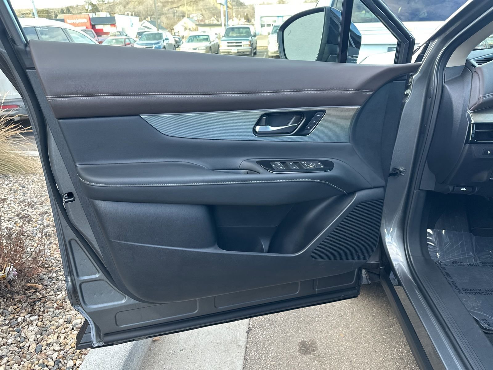 Used 2025 Nissan Murano Platinum w/ Cargo Package image 17