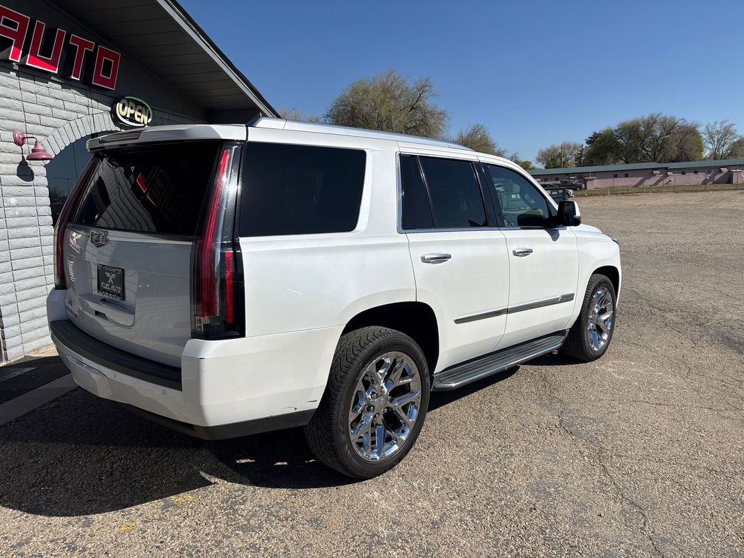 Used 2016 Cadillac Escalade Luxury AWD/4WD image 3