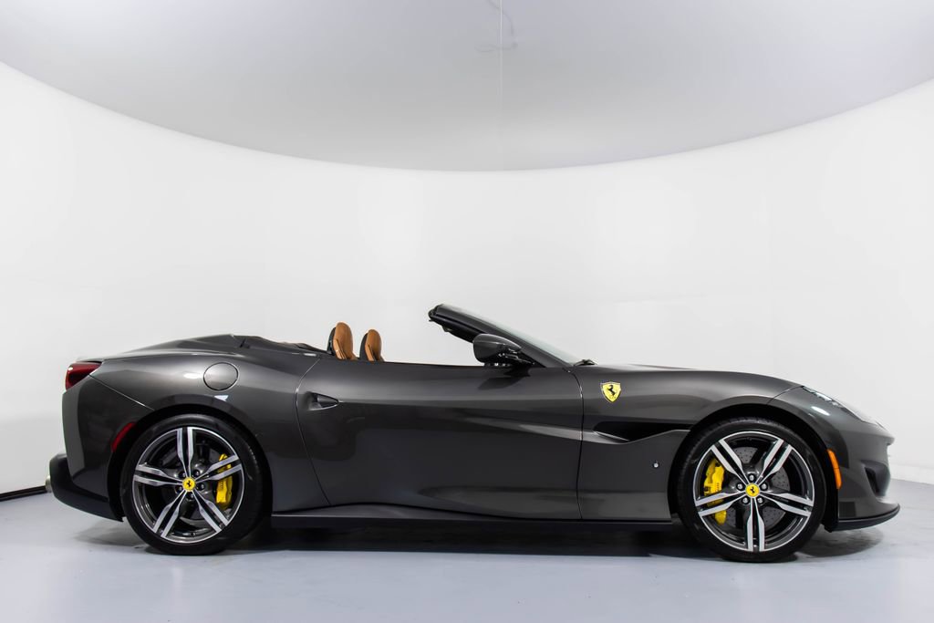Certified 2019 Ferrari Portofino image 3