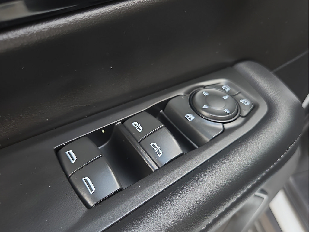 Used 2025 Chevrolet Suburban LT AWD/4WD image 14