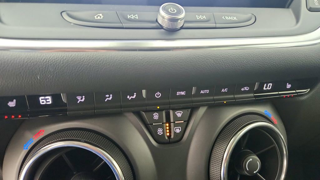 New 2025 Chevrolet Blazer LT w/ Sound & Technology Package image 25