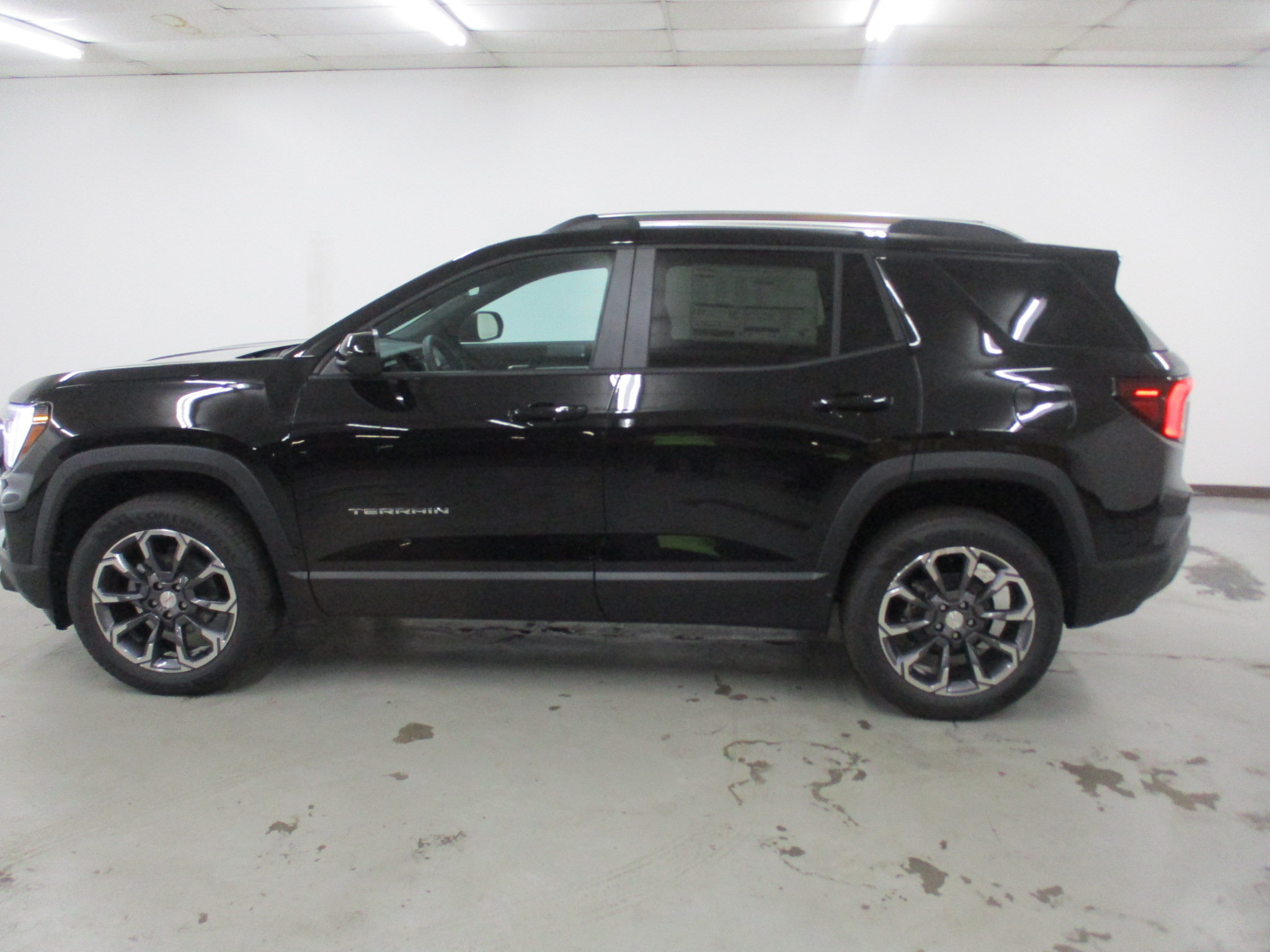 New 2026 GMC Terrain Elevation w/ Elevation Premium Package FWD image 11