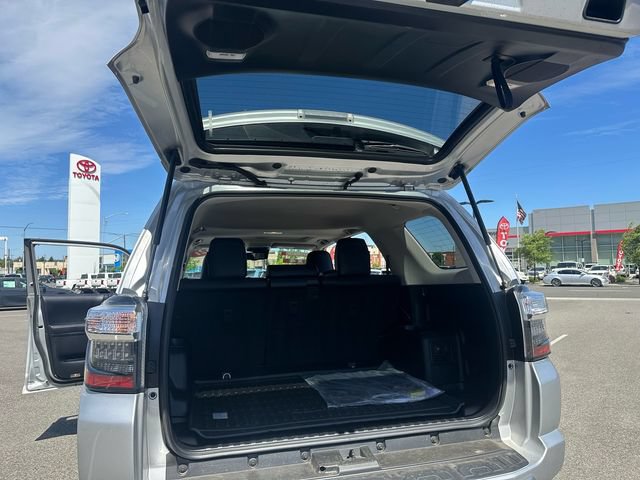 Certified 2022 Toyota 4Runner TRD Off-Road Premium w/ Moonroof Package AWD/4WD image 31