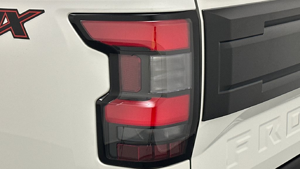Certified 2025 Nissan Frontier PRO-4X w/ Pro Premium Package AWD/4WD image 22