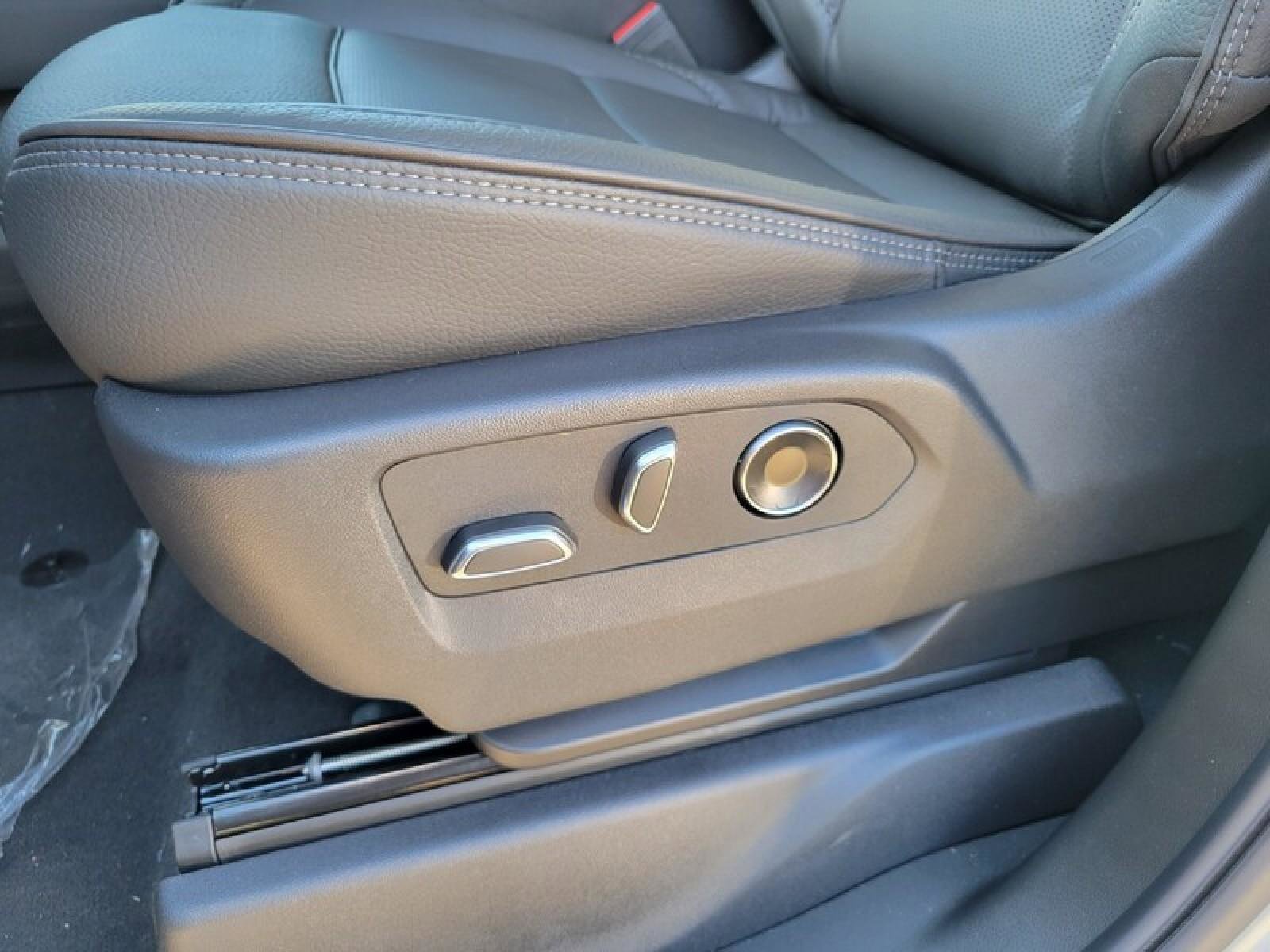 New 2026 GMC Sierra 2500 Denali w/ Denali Reserve Package image 23