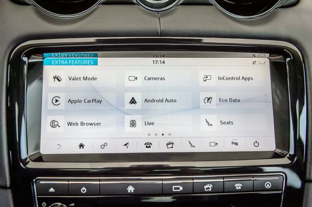 Used 2019 Jaguar XJ R-Sport image 20