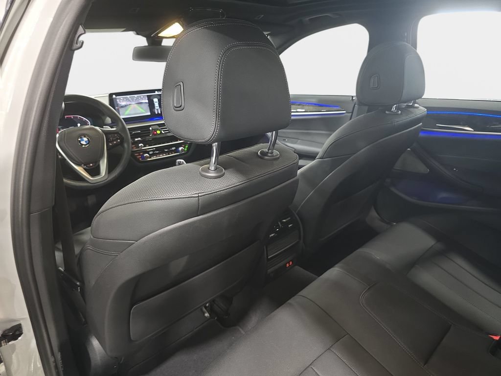 Certified 2023 BMW 530i xDrive w/ Premium Package AWD/4WD image 9