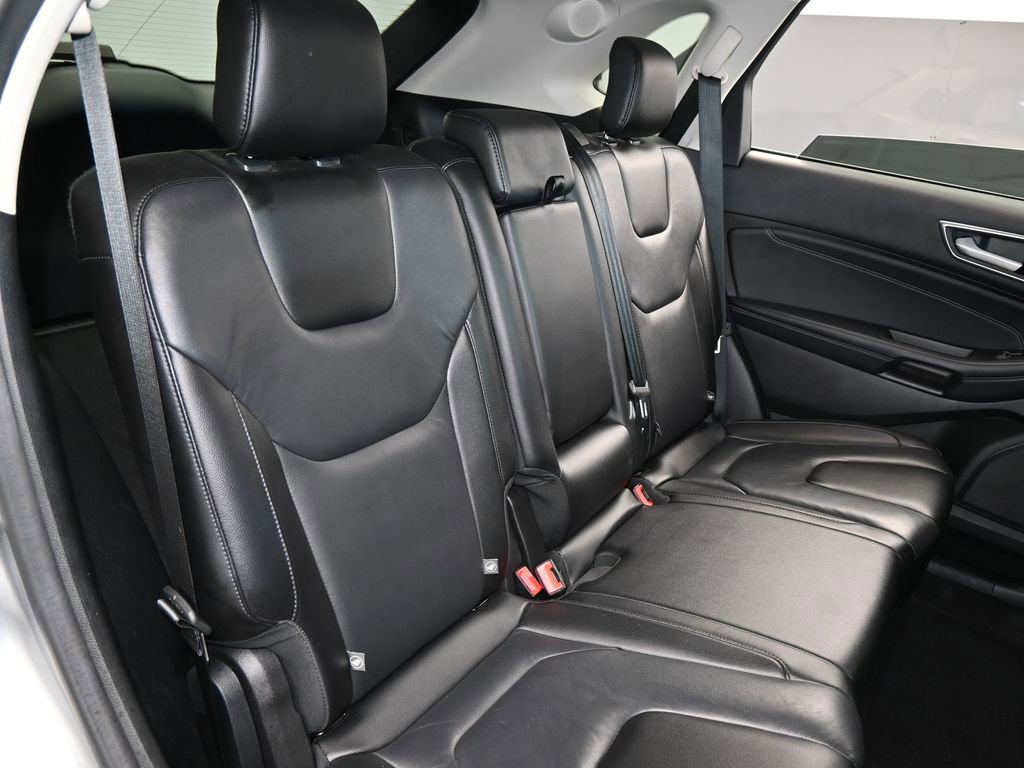 Used 2022 Ford Edge Titanium image 41