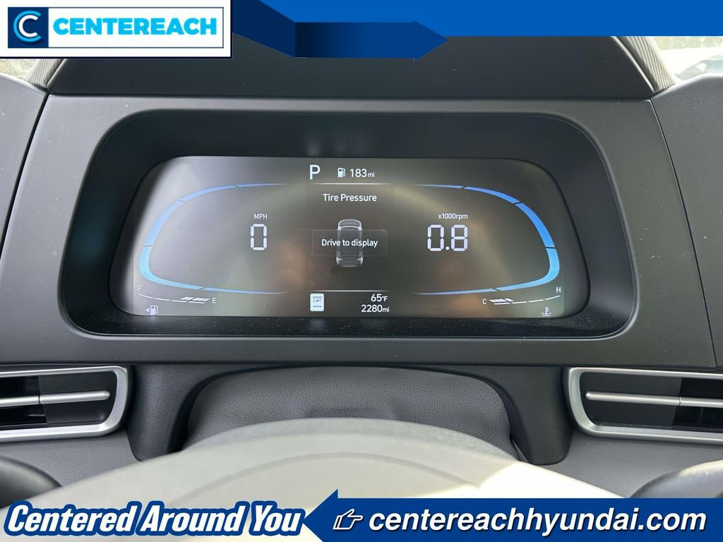 Used 2025 Hyundai Elantra Sport FWD image 22