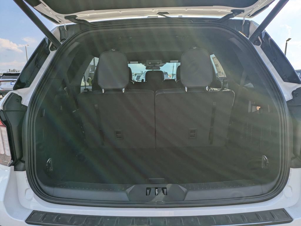 New 2026 Ford Explorer ST-Line RWD image 14