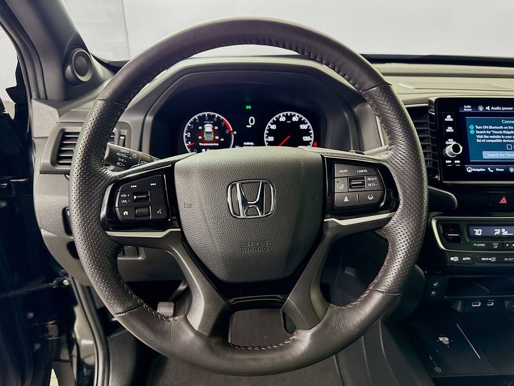 Used 2025 Honda Ridgeline Black Edition image 12