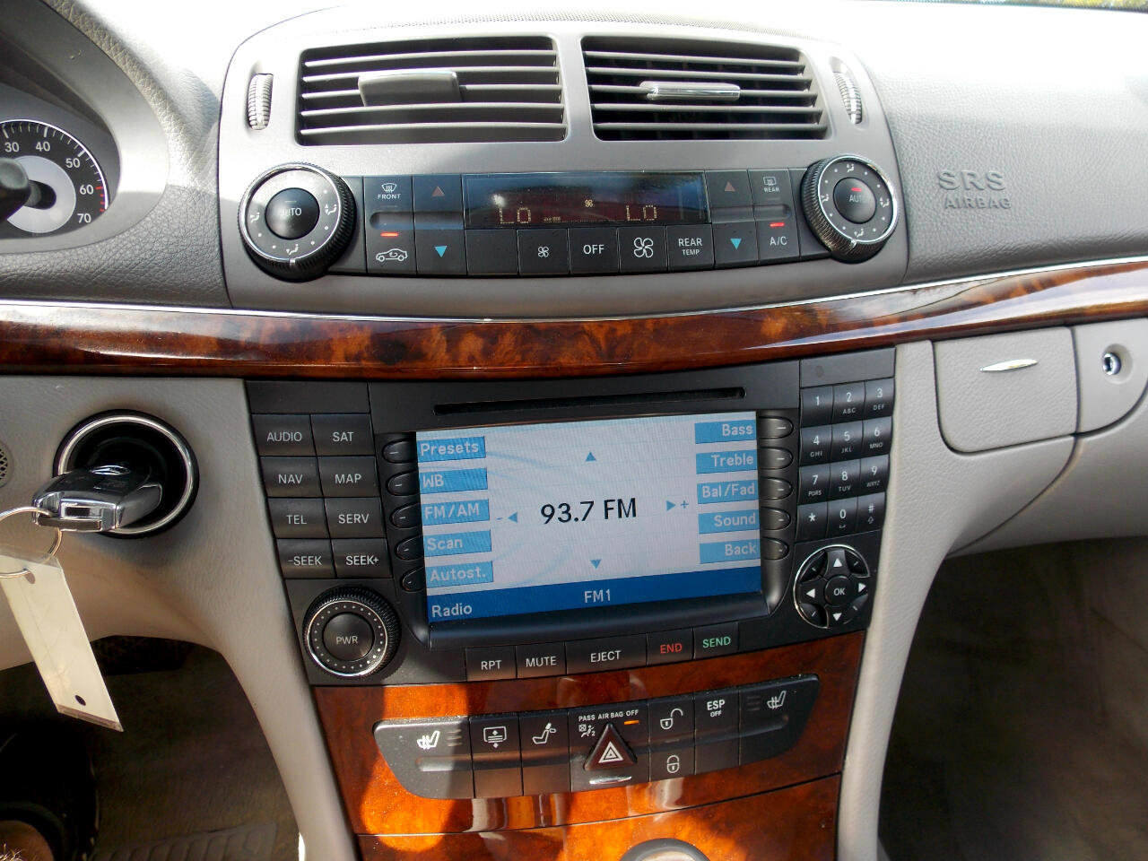 Used 2005 Mercedes-Benz E 500 4MATIC Sedan image 8