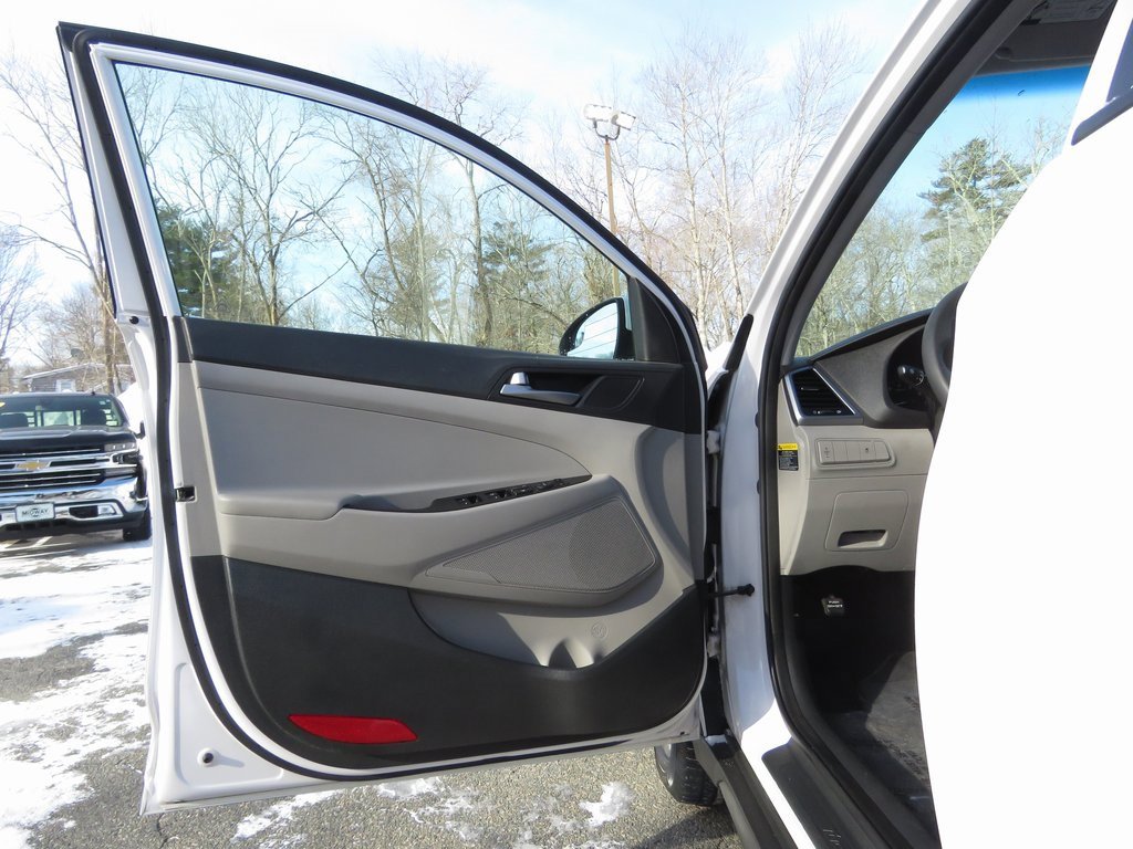 Used 2016 Hyundai Tucson SE w/ Option Group 02 image 9