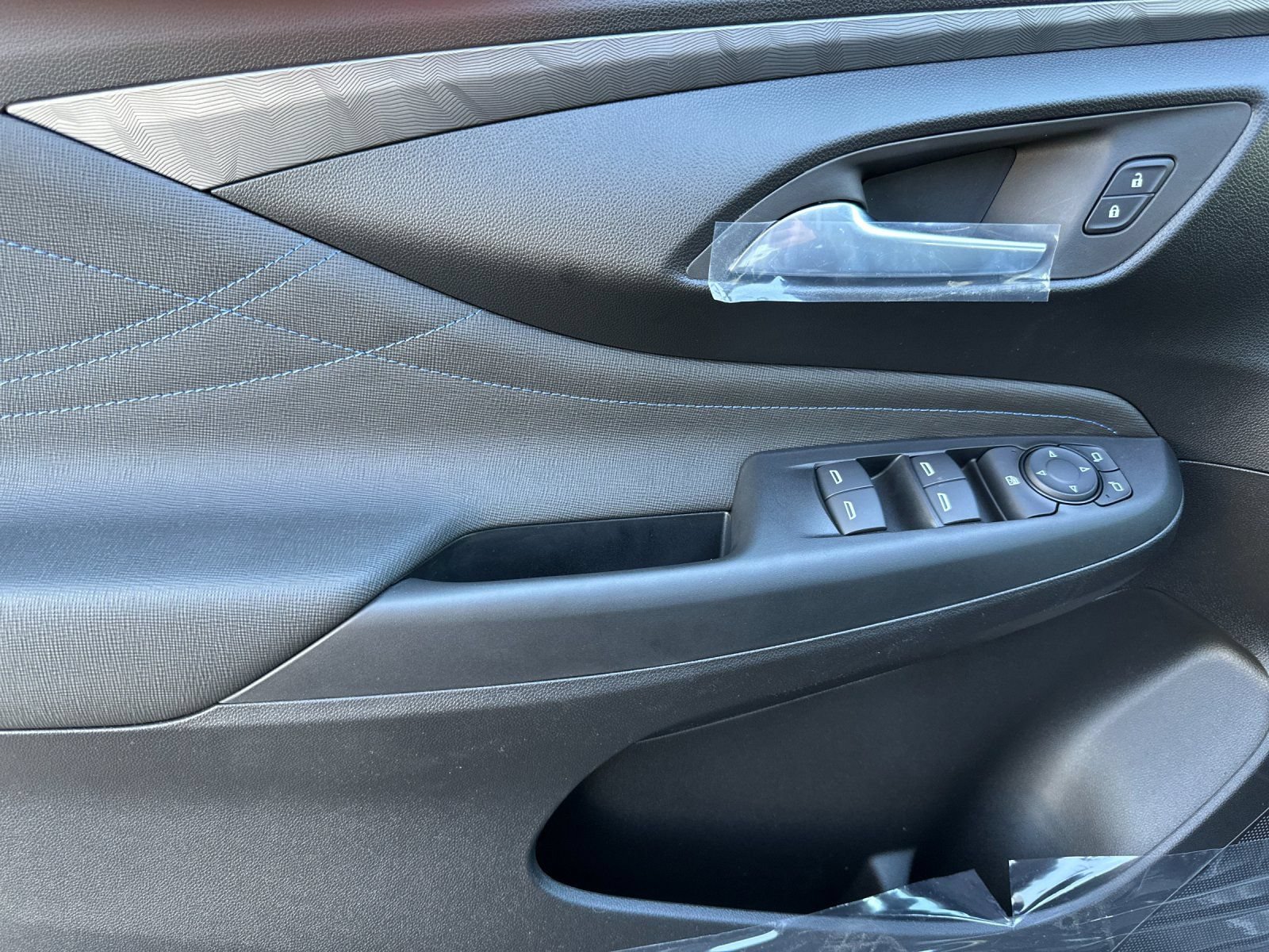 New 2026 Buick Envista Sport Touring w/ Convenience I Package FWD image 11