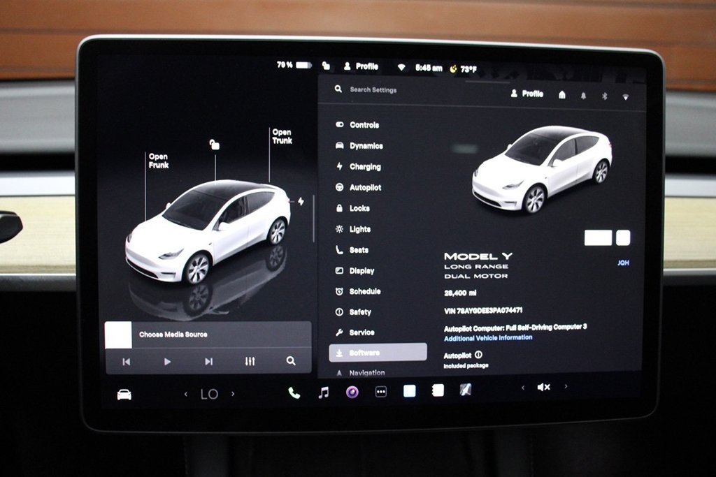 Used 2023 Tesla Model Y Long Range AWD/4WD image 18