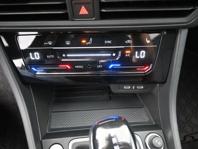 New 2026 Volkswagen Jetta SE image 3