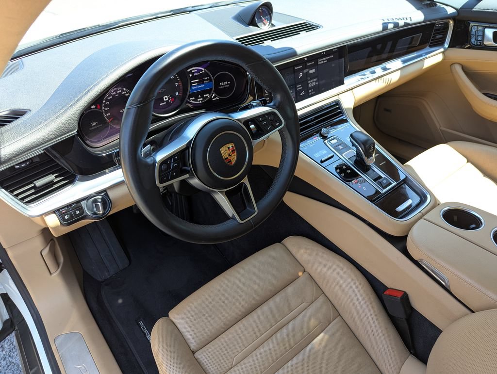 Used 2018 Porsche Panamera RWD image 13