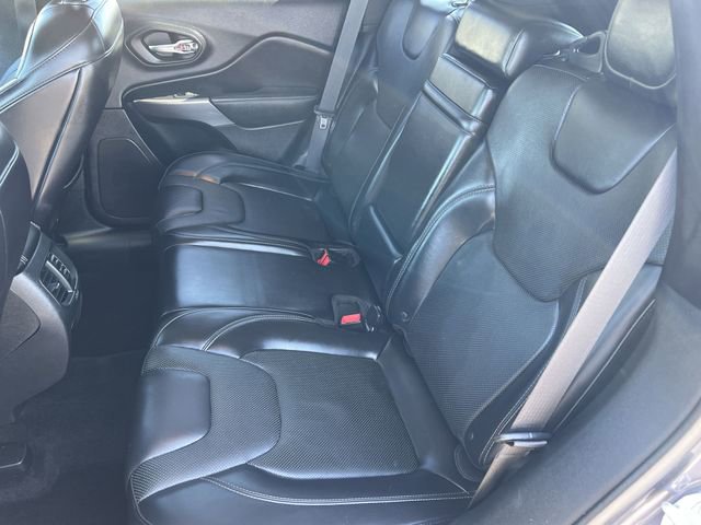 Used 2019 Jeep Cherokee Limited w/ Technology Group image 33